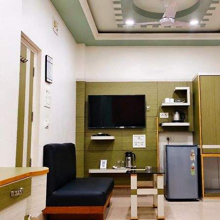 Hotel Samrat Baharampur Exteriér fotografie