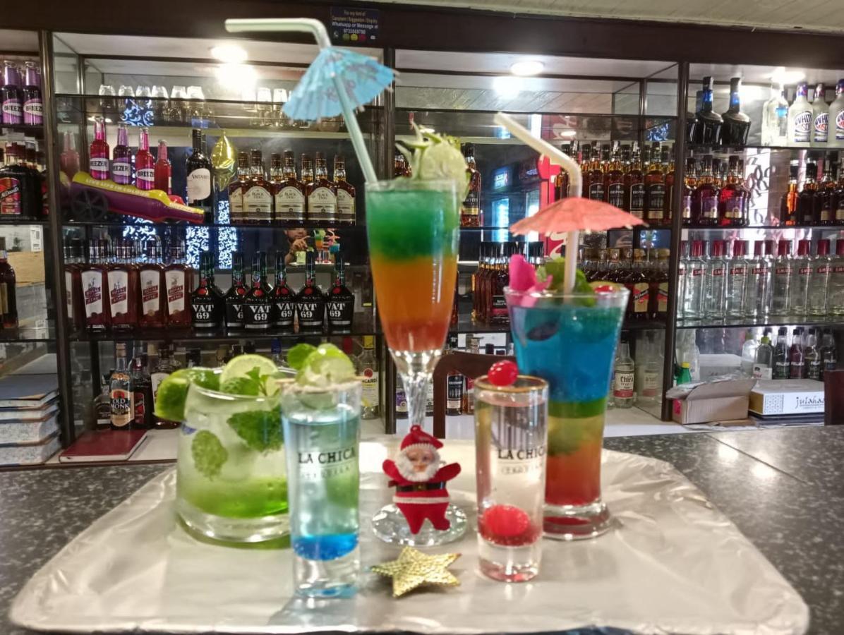 Hotel Samrat Baharampur Exteriér fotografie