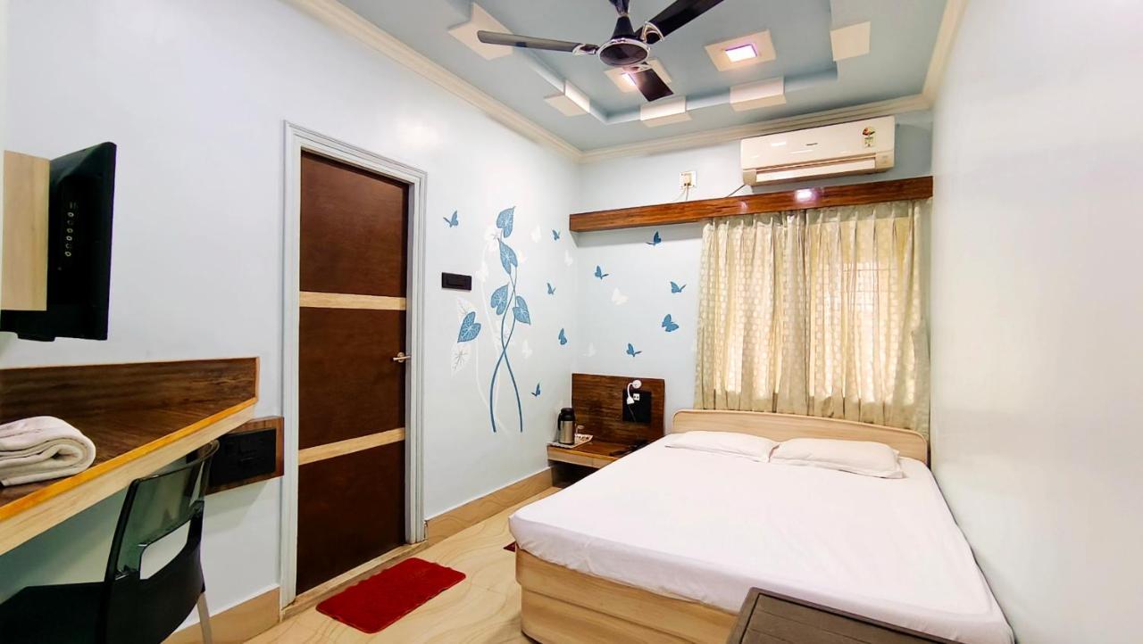 Hotel Samrat Baharampur Exteriér fotografie