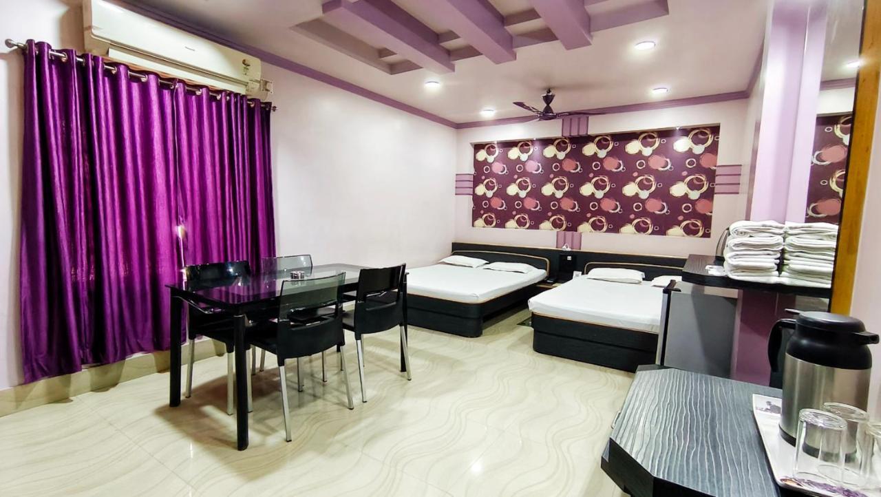 Hotel Samrat Baharampur Exteriér fotografie
