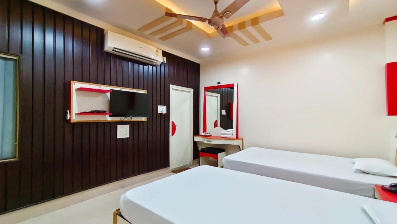 Hotel Samrat Baharampur Exteriér fotografie