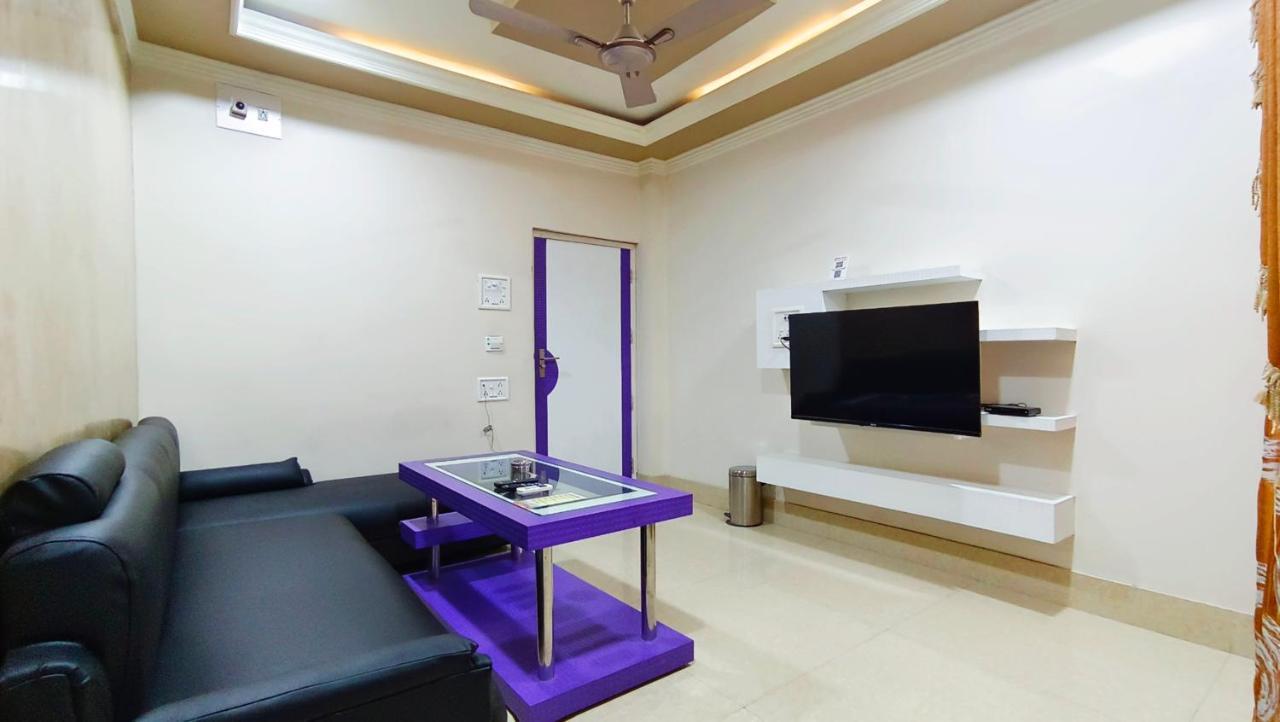 Hotel Samrat Baharampur Exteriér fotografie