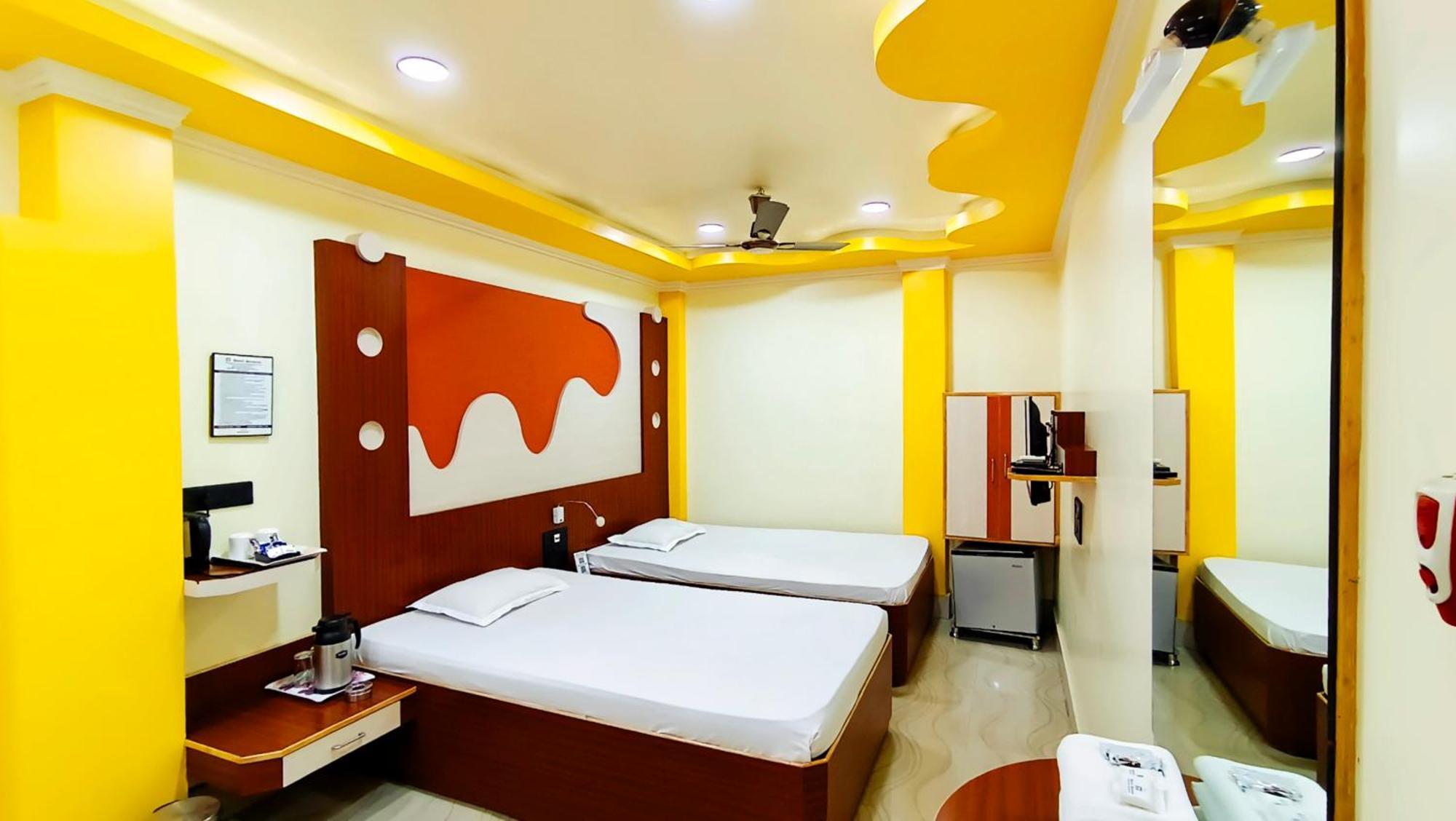 Hotel Samrat Baharampur Exteriér fotografie
